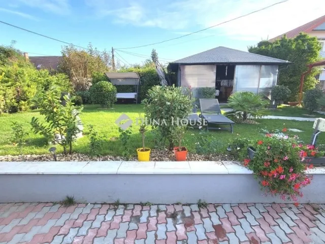Eladó ház Érd 250 nm