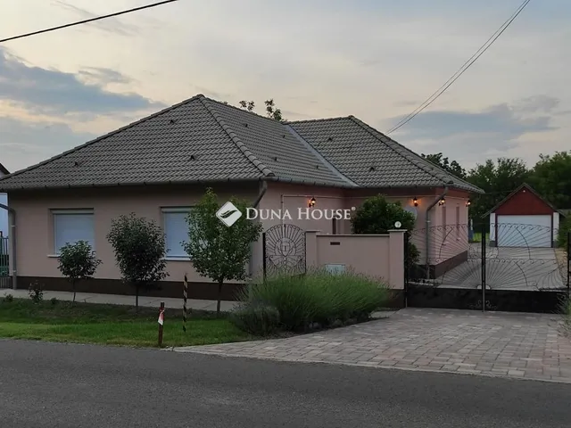 Eladó ház Orosháza 165 nm