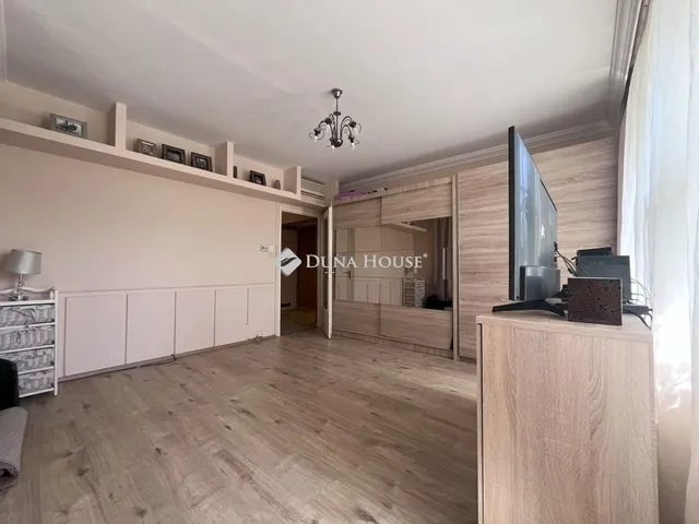Eladó lakás Szeged 70 nm