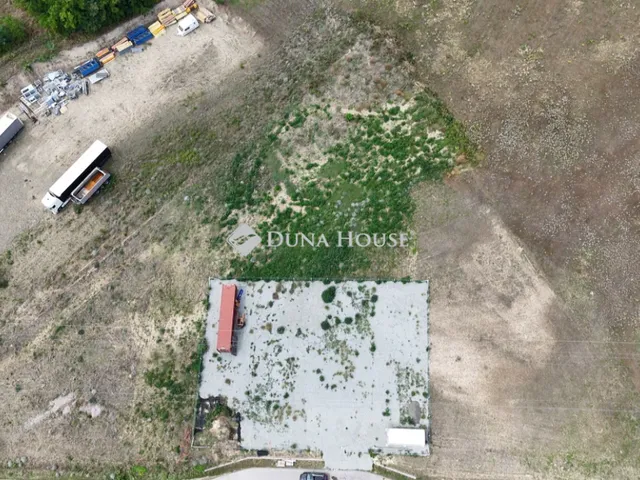 Eladó kereskedelmi és ipari ingatlan Sződ 6013 nm
