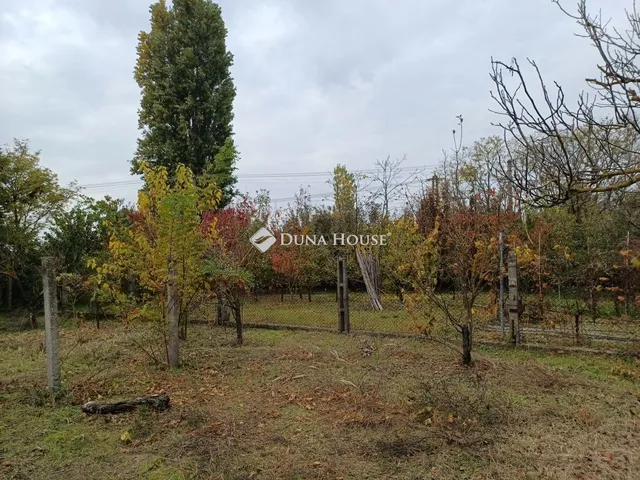 Eladó telek Szigetcsép 1066 nm