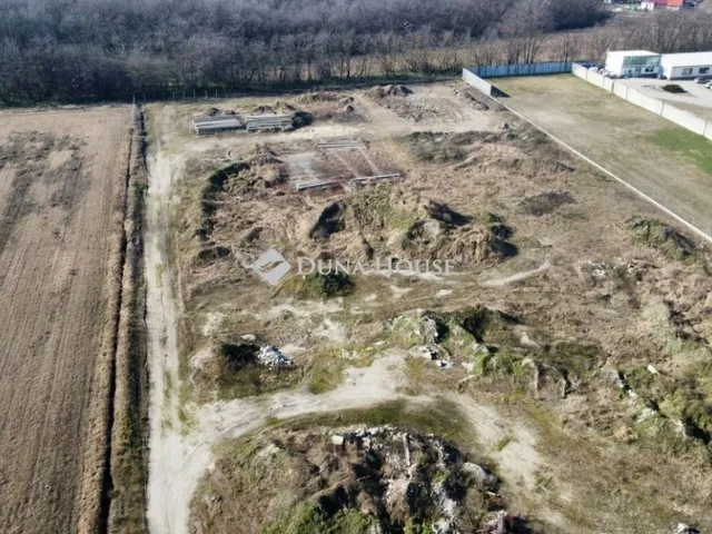 Eladó kereskedelmi és ipari ingatlan Tököl 4291 nm