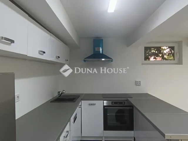 Eladó kereskedelmi és ipari ingatlan Budapest XIII. kerület 76 nm