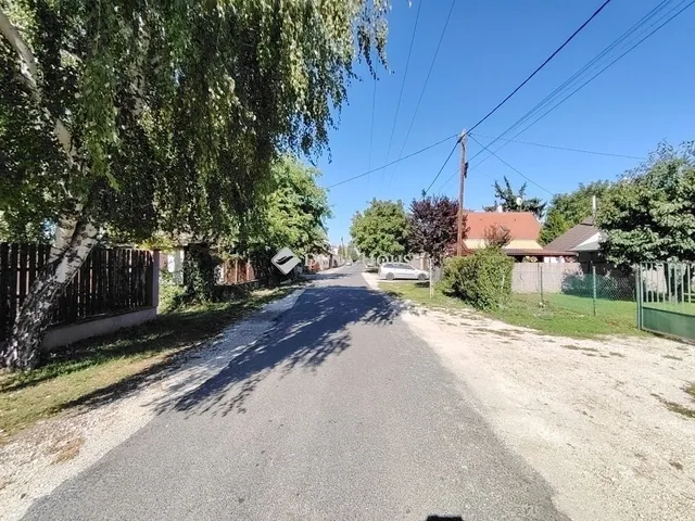 Eladó telek Majosháza 345 nm