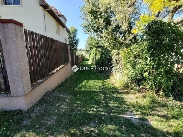 Eladó telek Majosháza 345 nm