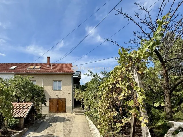 Eladó ház Paks 100 nm