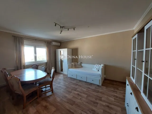 Eladó lakás Paks 52 nm