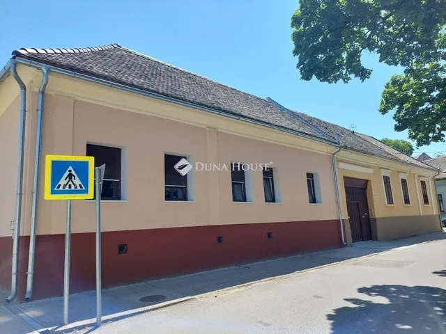 Eladó lakás Baja 47 nm