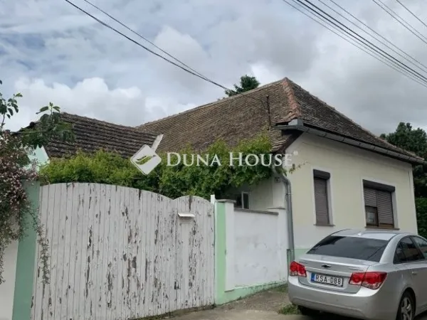 Eladó ház Paks 130 nm