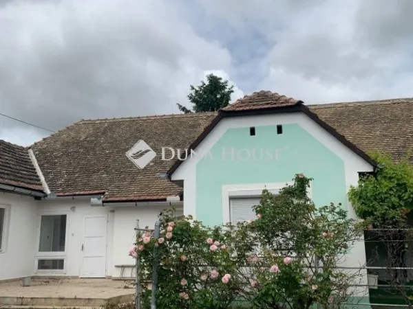 Eladó ház Paks 130 nm