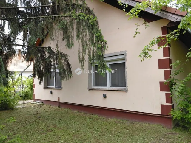 Eladó ház Paks 81 nm