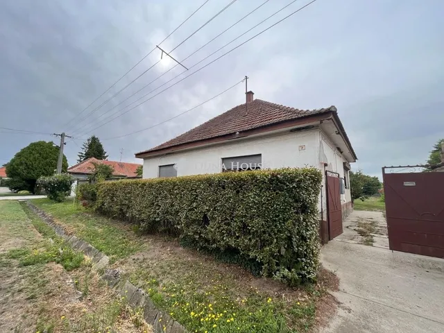 Eladó ház Kecel 90 nm