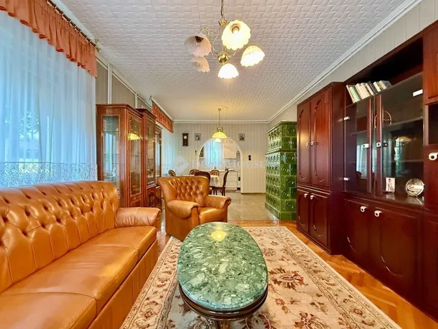 Eladó ház Paks 152 nm