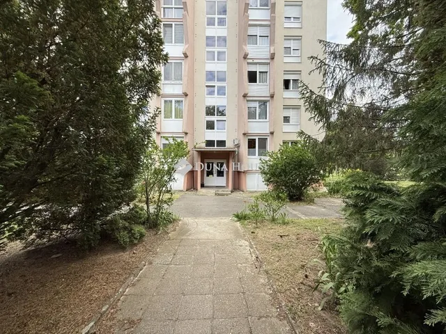 Eladó lakás Paks 54 nm