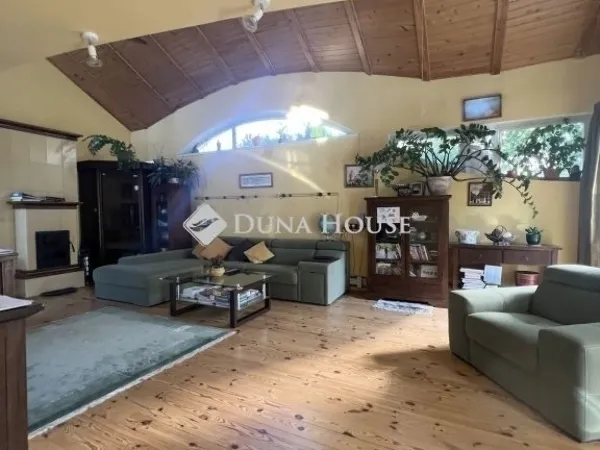 Eladó ház Telki 200 nm