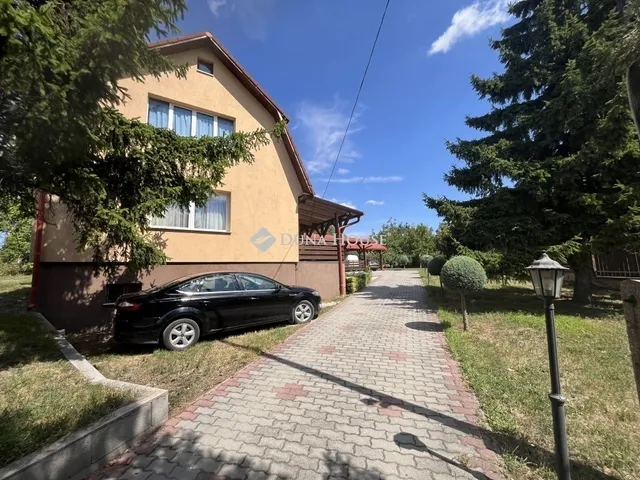 Eladó ház Diósd 190 nm