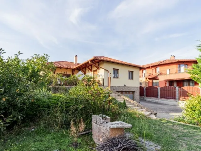 Eladó ház Diósd 200 nm