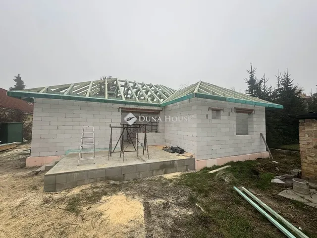 Eladó lakás Bicske 92 nm