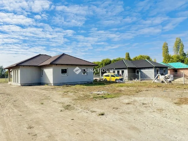 Eladó ház Kiskunlacháza 99 nm