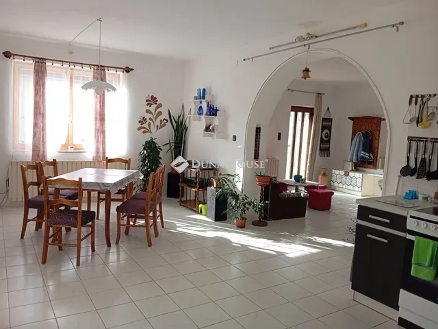 Eladó ház Kiskunlacháza 245 nm