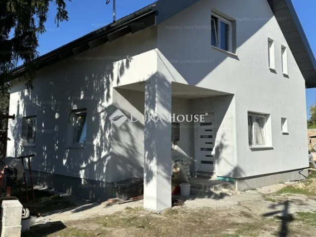 Eladó lakás Bicske 135 nm