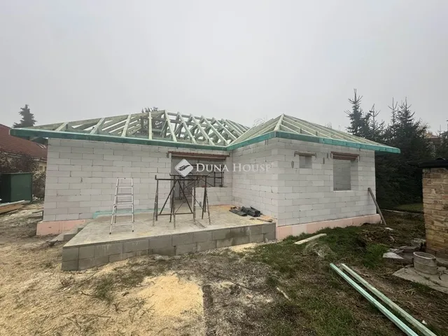 Eladó lakás Bicske 92 nm