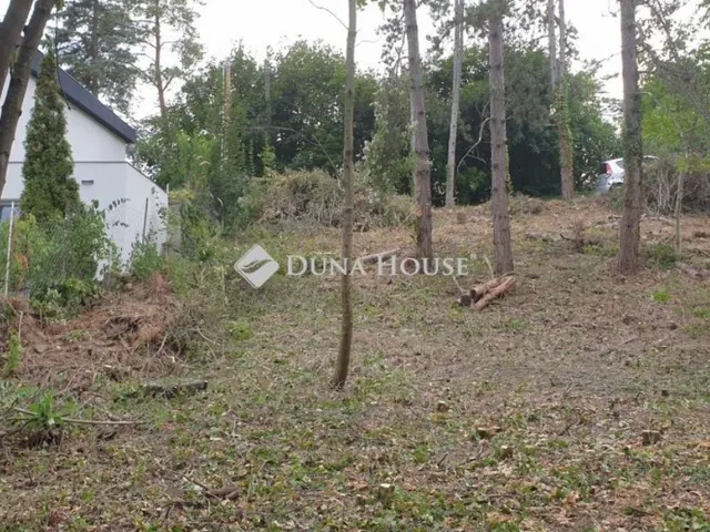 Eladó telek Biatorbágy 701 nm