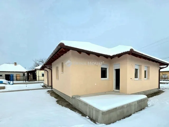 Eladó ház Bugyi 88 nm