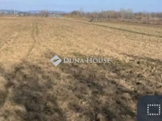 Eladó mezőgazdasági ingatlan Balatonlelle 14452 nm