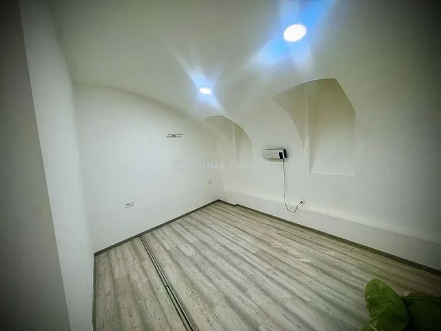 Eladó kereskedelmi és ipari ingatlan Budapest IX. kerület 122 nm