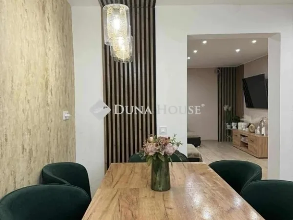 Eladó ház Halásztelek 300 nm