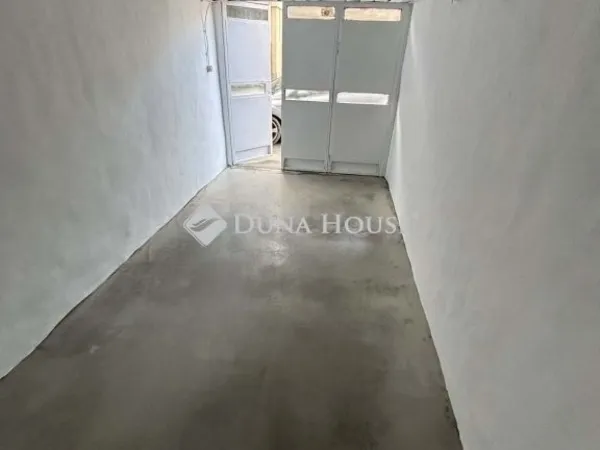 Eladó garázs Hódmezővásárhely 14 nm