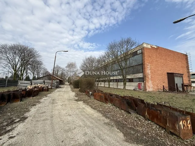Eladó kereskedelmi és ipari ingatlan Székesfehérvár 4581 nm