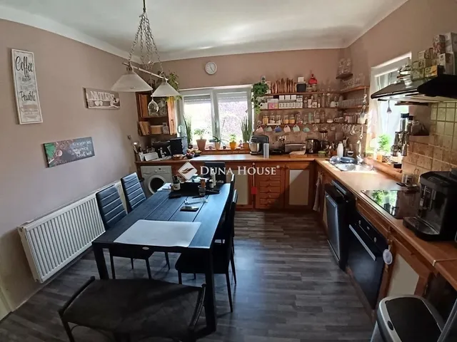 Eladó ház Felcsút 165 nm