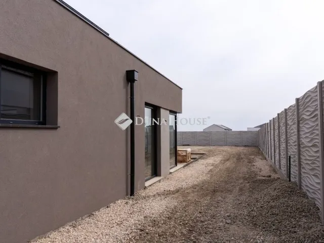 Eladó ház Diósd 220 nm