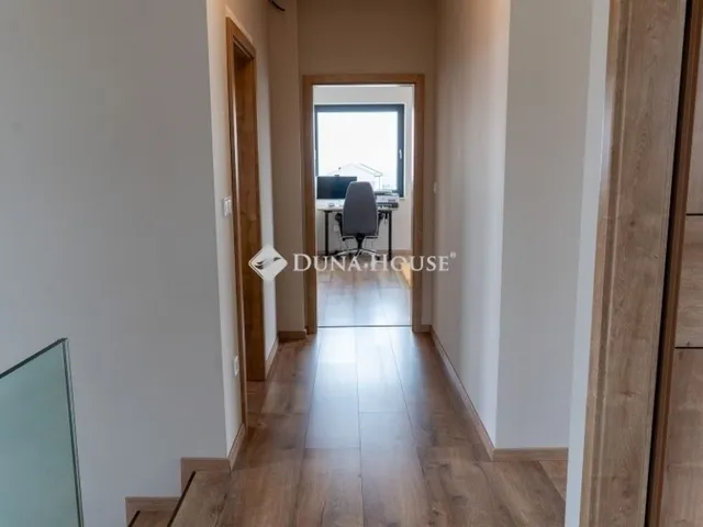 Eladó ház Diósd 220 nm