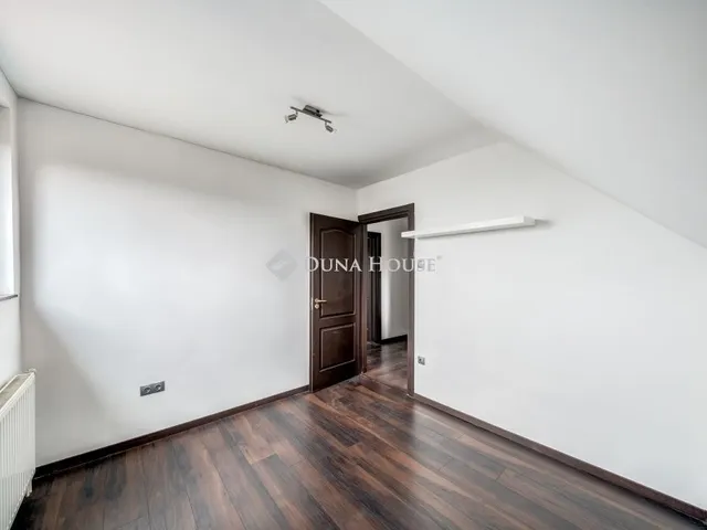 Eladó ház Budaörs 150 nm