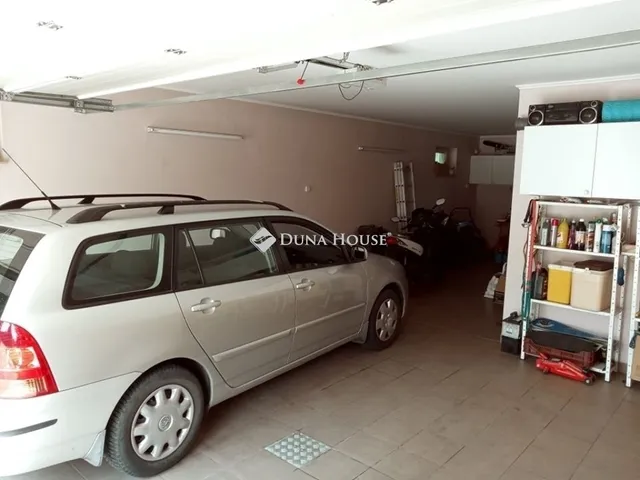 Eladó ház Budaörs 310 nm