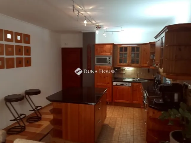 Eladó ház Budaörs 310 nm