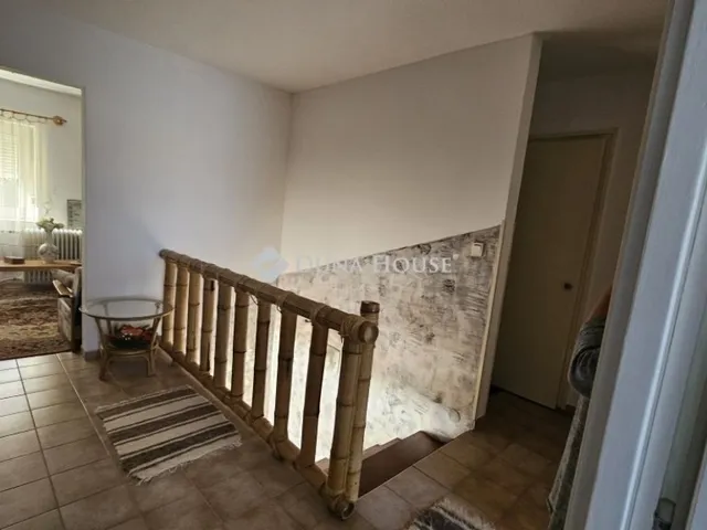 Eladó ház Székesfehérvár 280 nm