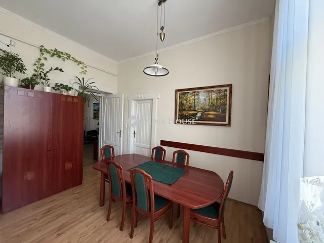 Eladó lakás Székesfehérvár 172 nm