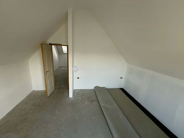 Eladó ház Velence 181 nm
