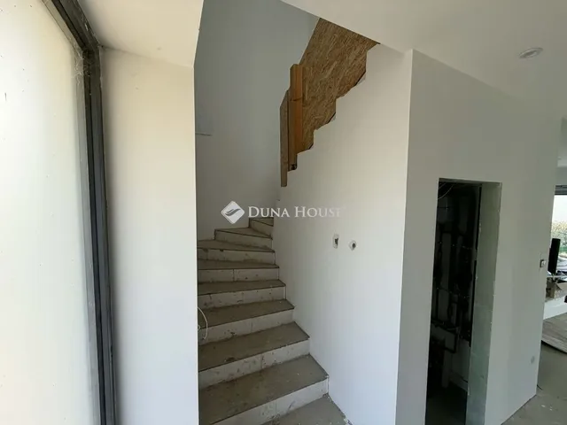 Eladó ház Velence 181 nm