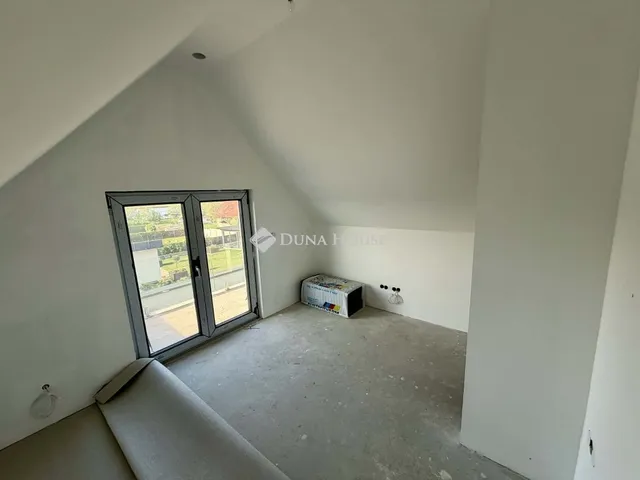 Eladó ház Velence 181 nm