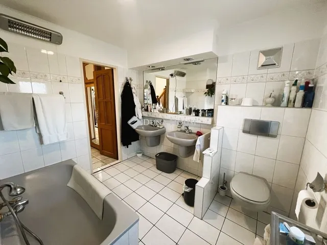 Eladó ház Solymár 220 nm