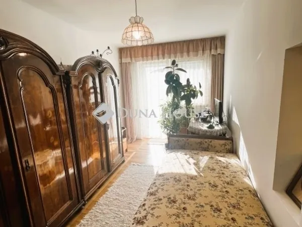 Eladó ház Solymár 220 nm