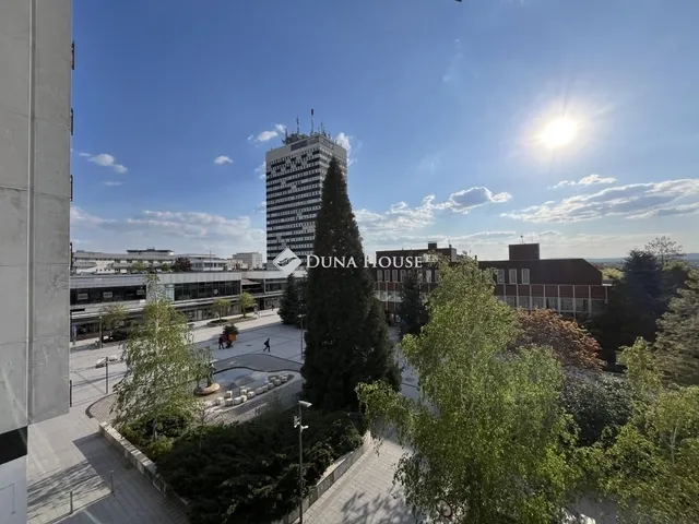 Eladó lakás Veszprém 71 nm