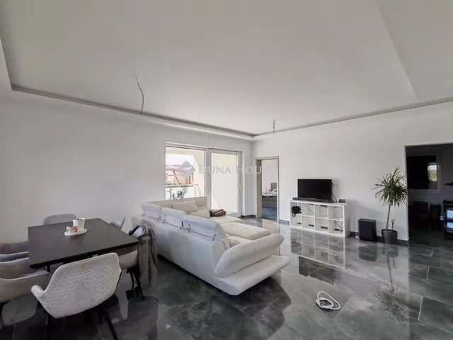 Eladó ház Siófok 291 nm