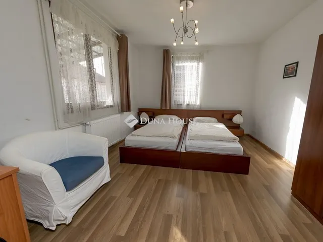 Eladó ház Siófok 215 nm