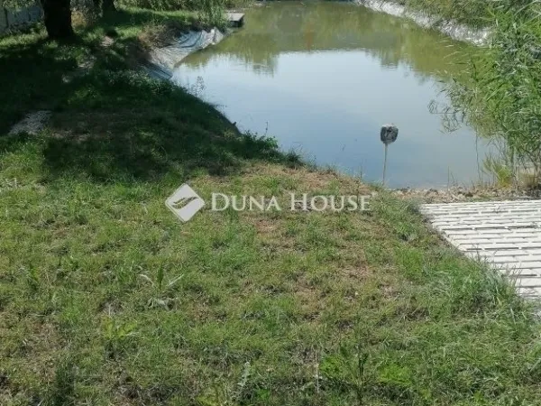 Eladó ház Zsámbék 215 nm